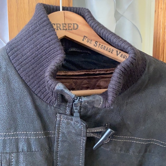 Danier leather coat with removable thinsulate liner - Picture 6 of 8